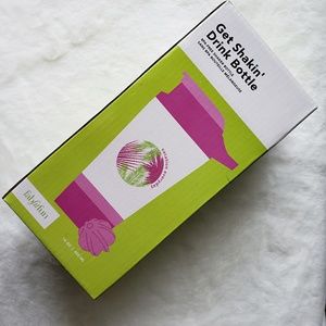 🆕️ NIB FFF Shaker Bottle